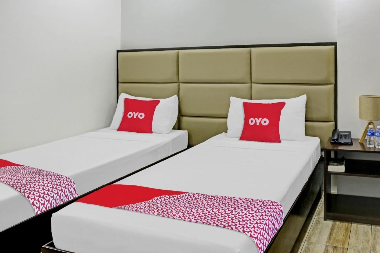 เรดดอร์ซ พลัส เนียร์ ซูบิกทาวน์ ซัมบาเลส Hotel ภายนอก รูปภาพ