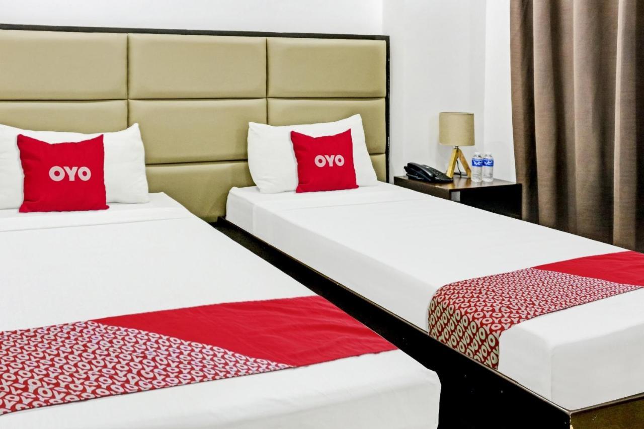 เรดดอร์ซ พลัส เนียร์ ซูบิกทาวน์ ซัมบาเลส Hotel ภายนอก รูปภาพ