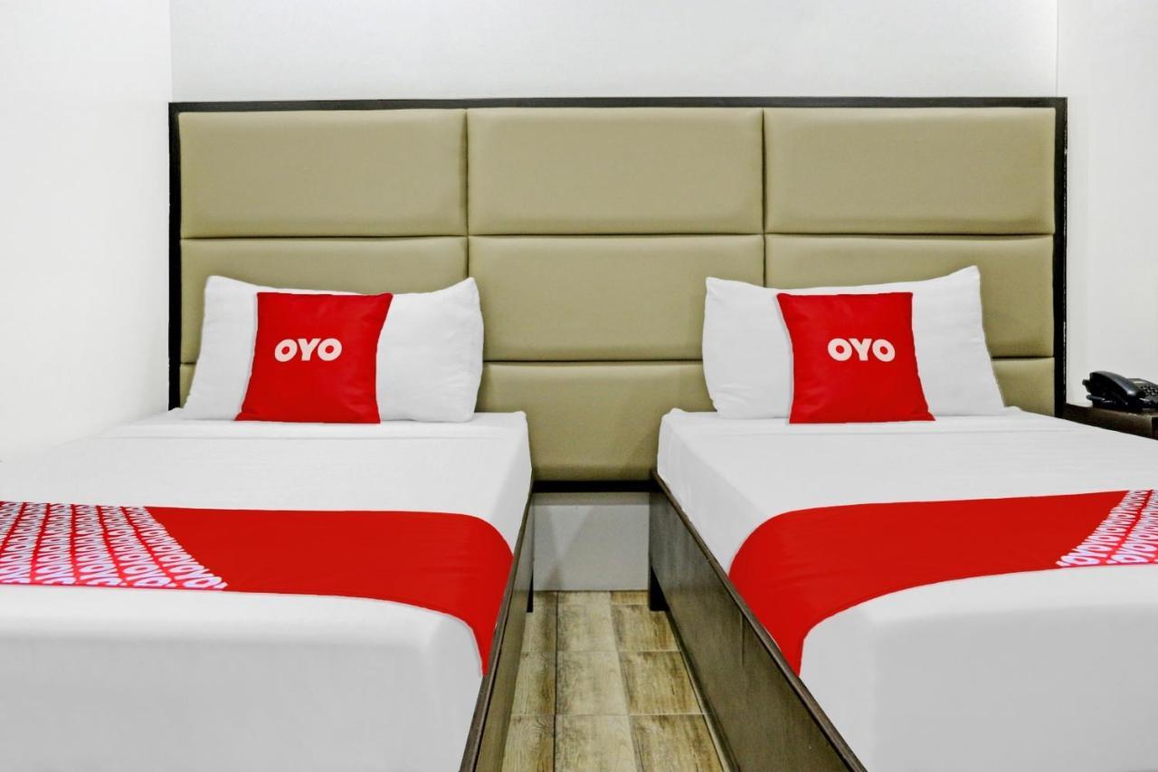 เรดดอร์ซ พลัส เนียร์ ซูบิกทาวน์ ซัมบาเลส Hotel ภายนอก รูปภาพ